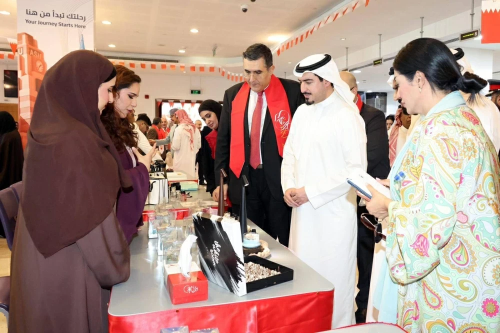 محافظ العاصمة يحضر احتفال جامعة العلوم التطبيقية بالأعياد الوطنية