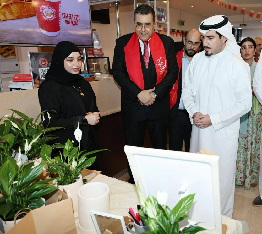 محافظ العاصمة يحضر احتفال جامعة العلوم التطبيقية بالأعياد الوطنية