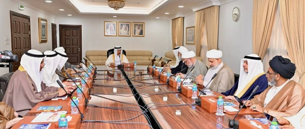 المجلس الأعلى للشؤون الإسلامية يهنئ بالأعياد الوطنية وبنجاح قمة البحرين