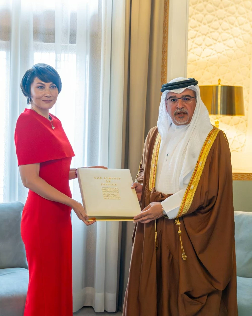 ولي العهد رئيس الوزراء: "تسوية المنازعات الدولية" في البحرين نموذجا بارزا للمنظومة التشريعية والقضائية المتقدمة