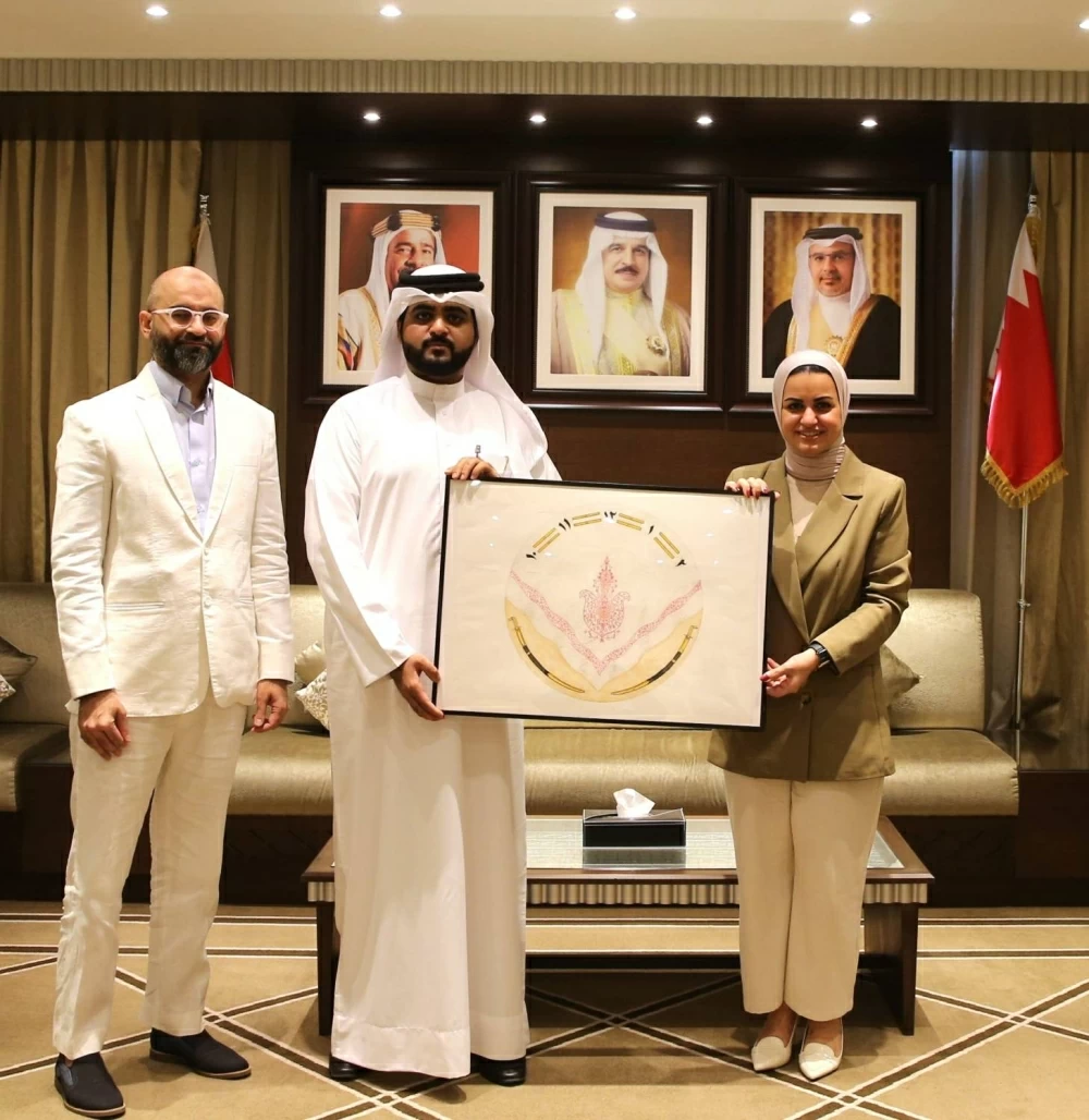 وزيرة الشباب تكرم الفائزين بمسابقة أفضل تصميم للساعات بالتعاون مع "نونسيير"