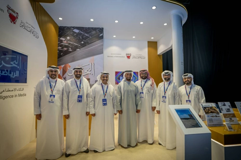 وزير الإعلام يشارك في قمة بريدج 2025 في أبوظبي