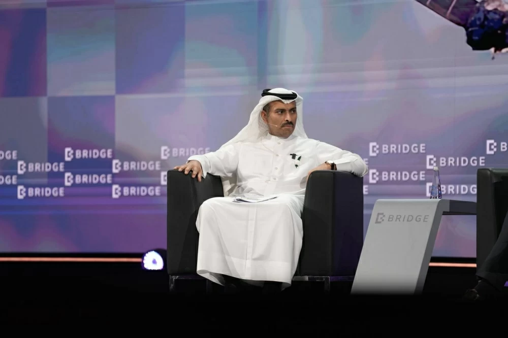 وزير الإعلام يشارك في قمة بريدج 2025 في أبوظبي