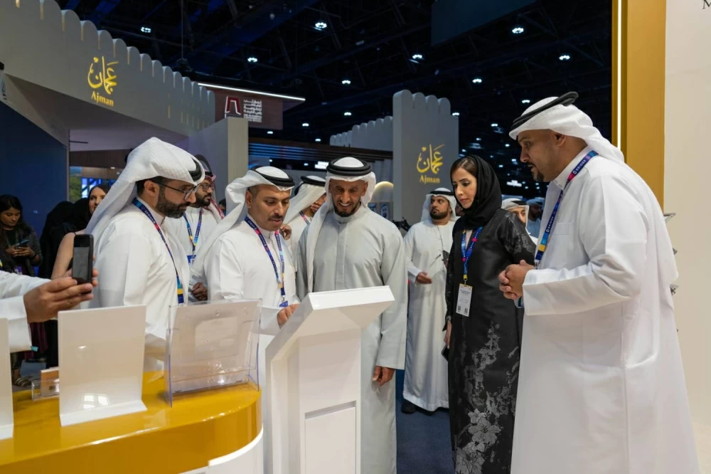 وزير الإعلام يشارك في قمة بريدج 2025 في أبوظبي