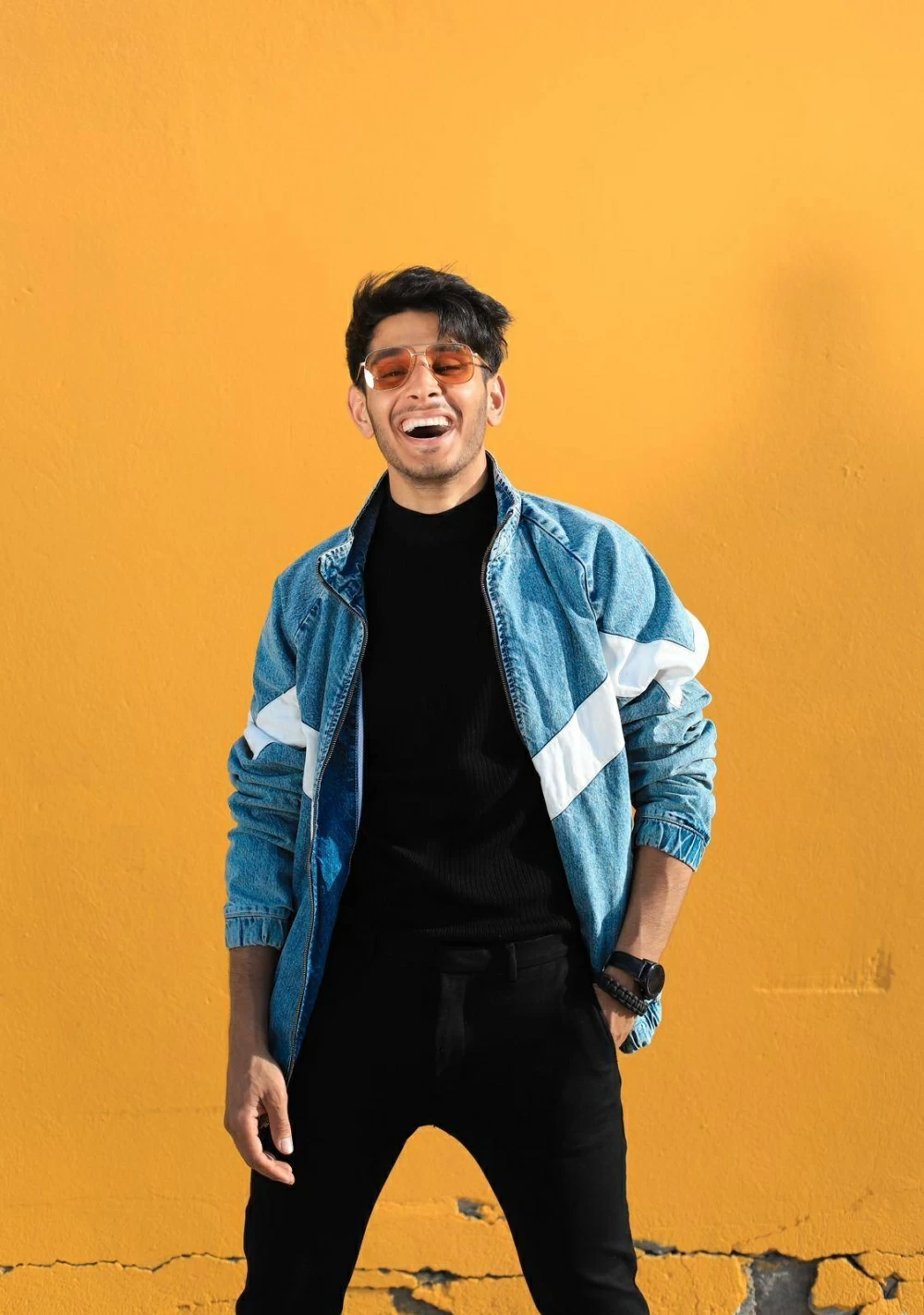 عمر فاروق البحريني الوحيد المرشّح لجائزة أفضل صانع محتوى في الشرق الأوسط لعام 2025