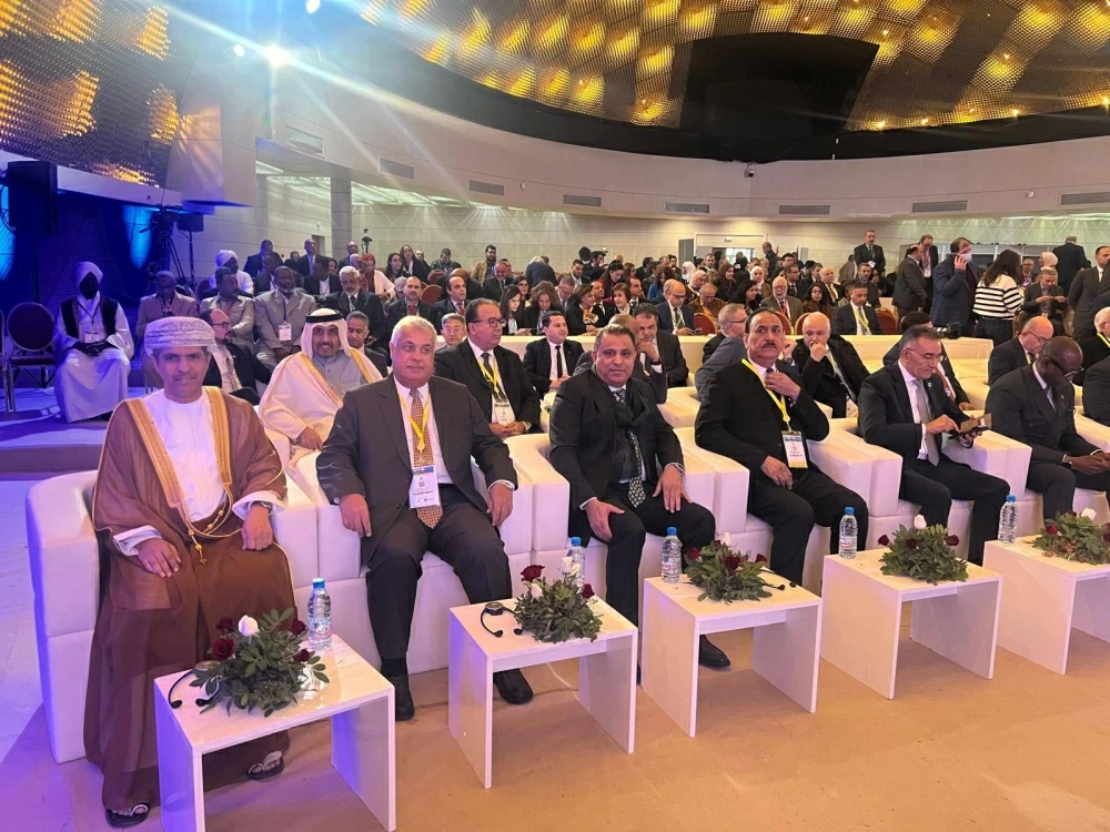 سفير البحرين لدى تونس يشارك في قمة الذكاء الاصطناعي نحو المستقبل