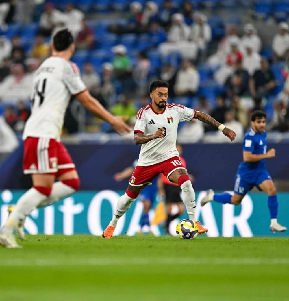 الإمارات تتفوق بثلاثية على الكويت وتتأهل لدور الثمانية