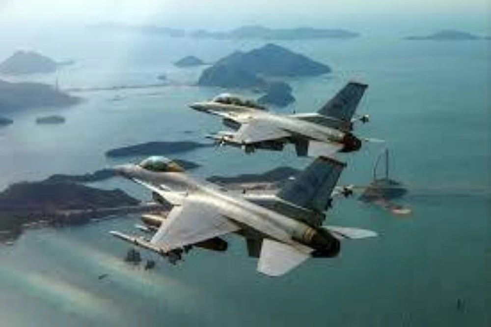 كوريا الجنوبية تنشر طائرات مقاتلة بعد دخول طائرات روسية وصينية منطقة دفاعها الجوي