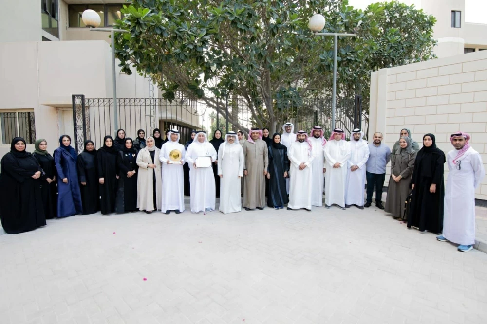 وزير التربية يلتقي الفريق المشرف على البرنامج الوطني لتدريب وتأهيل المعلمين