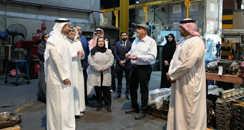 وزير الصناعة يزور مصنع شركة الجسر للخدمات الصناعية بمدينة سلمان الصناعية