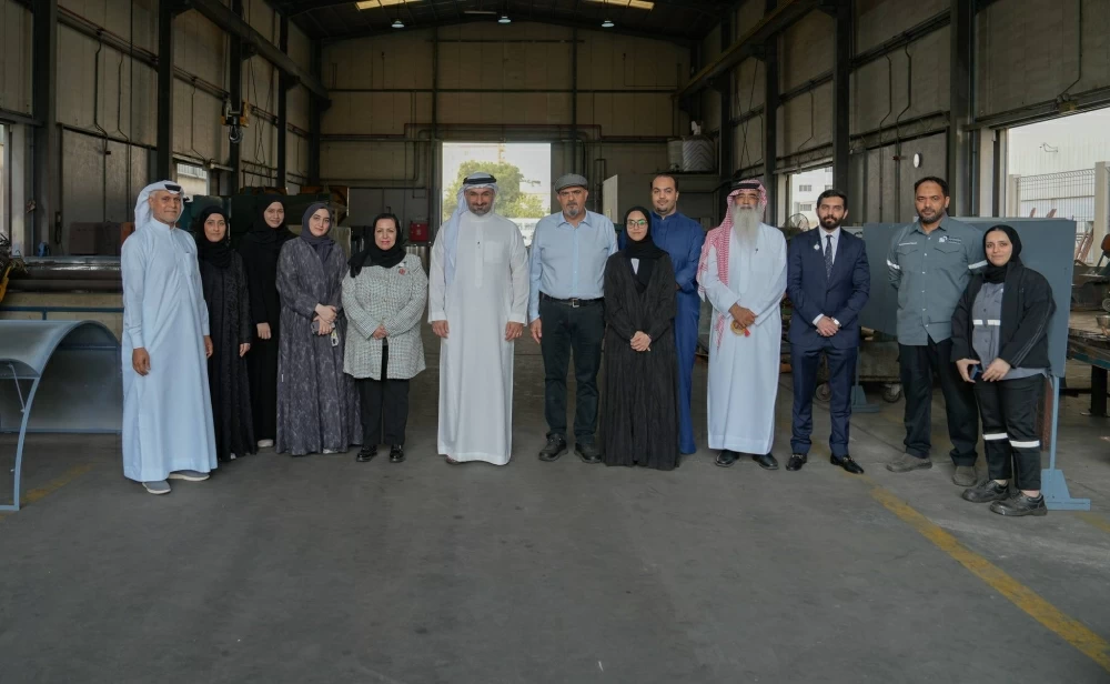 وزير الصناعة يزور مصنع شركة الجسر للخدمات الصناعية بمدينة سلمان الصناعية