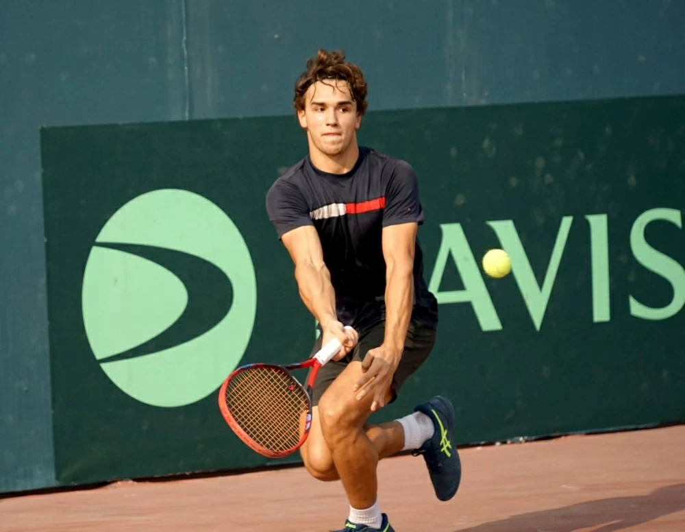 خروج مبكر لبطلي الأسبوع الثاني في فردي الأولاد والفتيات