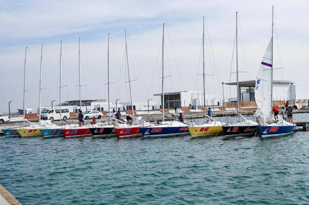 عبدالرحيم عبدالله يتصدر منافسات اليوم الأول لبطولة المملكة لليخوت الشراعية