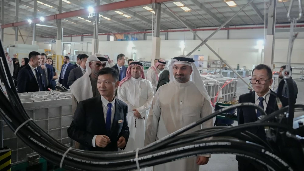 وزير الصناعة يفتتح مصنع البحرين لتكنولوجيا المعدات الكهروميكانيكية للتبريد