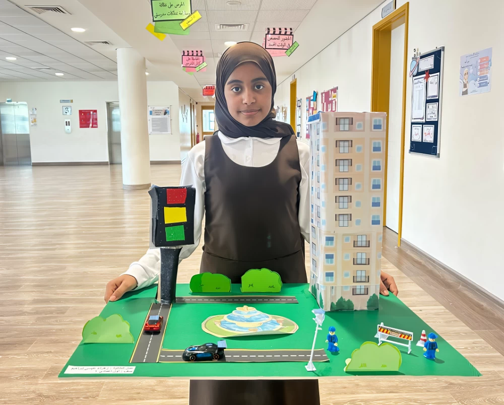 تدريس الرياضيات عبر مجسمات من إبداع الطالبات بمدرسة المالكية