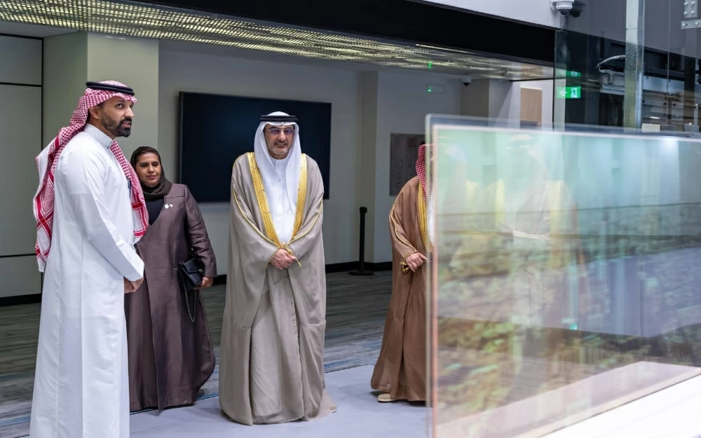 محمد القائد يجتمع بمحافظ هيئة الحكومة الرقمية في الرياض