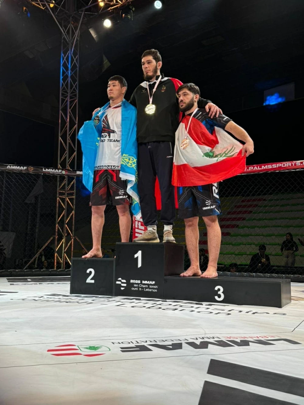 سلمان بن محمد يشيد بإنجاز منتخب فنون القتال المختلطة في بطولة آسيا بـ "لبنان"