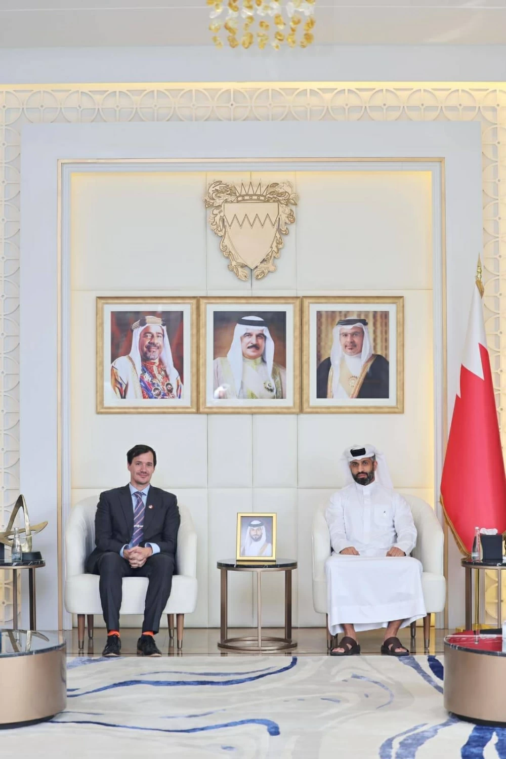 مركز ناصر العلمي والتقني يستقبل وفداً من السفارة الأمريكية في البحرين