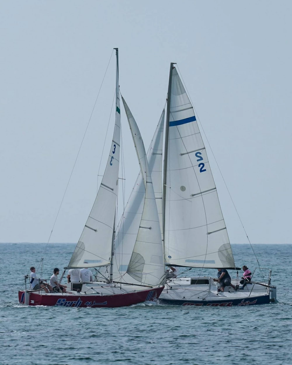 رئيس الاتحاد الروسي يشهد المنافسات تواصل منافسات بطولة المملكة لليخوت الشراعية بصدارة بحرينية