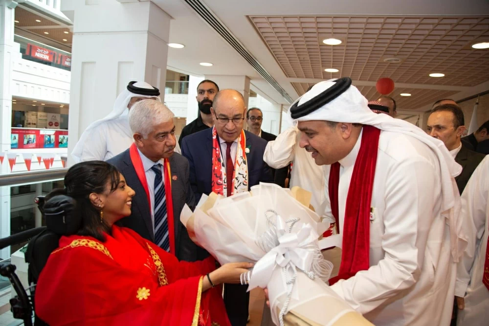 طلبة "الأهلية" يحتفلون بمناسبة الأعياد الوطنية