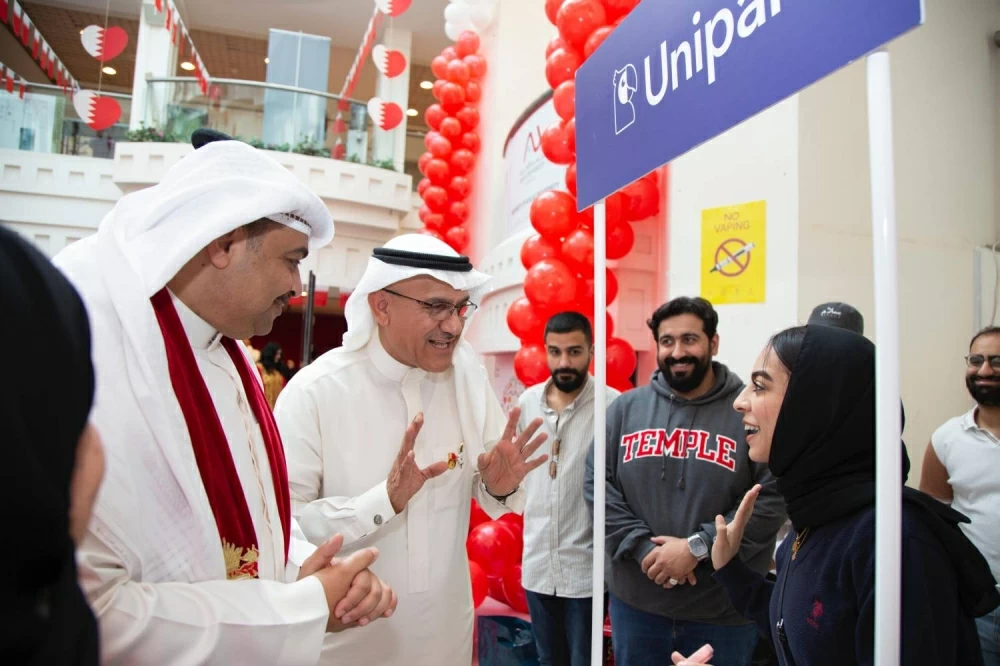 طلبة "الأهلية" يحتفلون بمناسبة الأعياد الوطنية