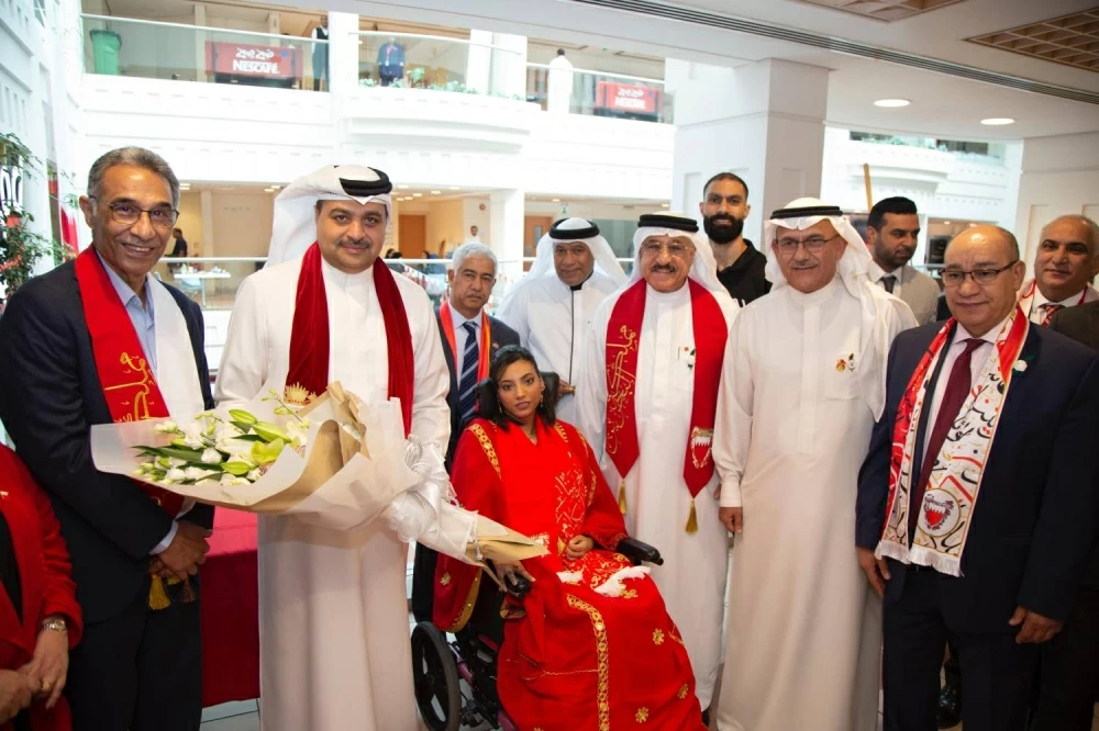 طلبة "الأهلية" يحتفلون بمناسبة الأعياد الوطنية