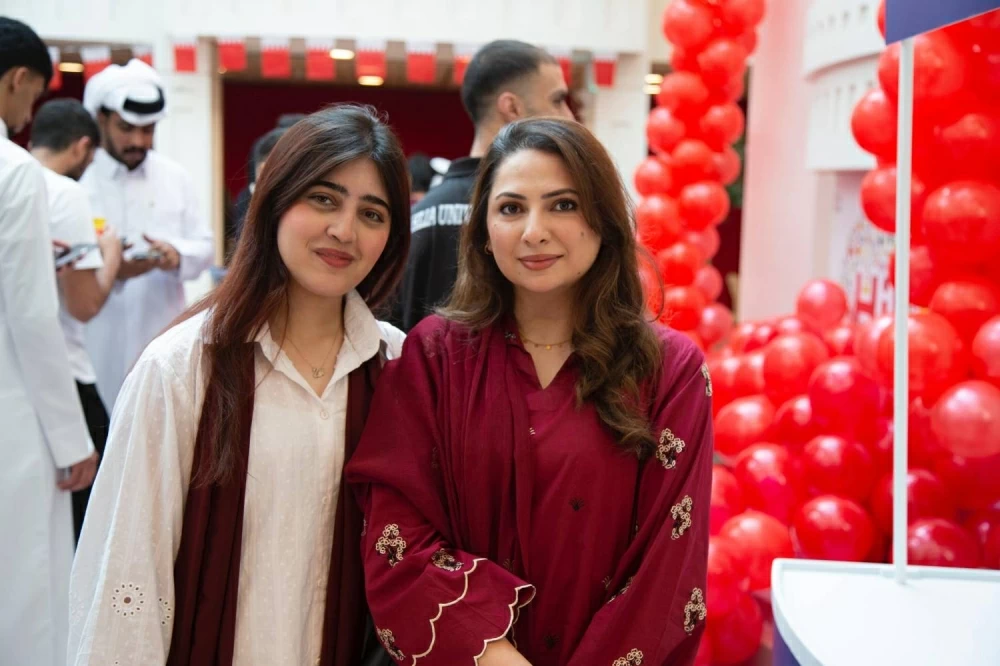 طلبة "الأهلية" يحتفلون بمناسبة الأعياد الوطنية