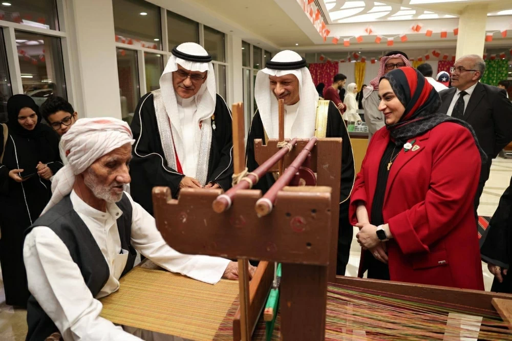 الجامعة العربية المفتوحة تحتفل بالعيد الوطني بحضور محافظ الشمالية