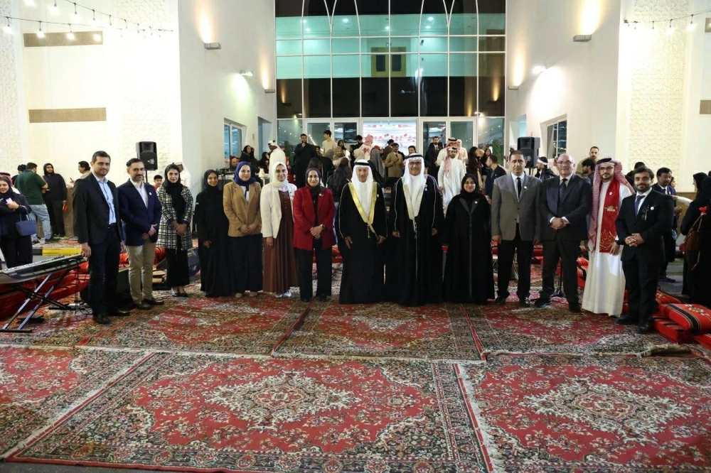 الجامعة العربية المفتوحة تحتفل بالعيد الوطني بحضور محافظ الشمالية