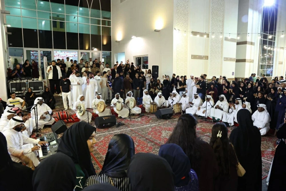 الجامعة العربية المفتوحة تحتفل بالعيد الوطني بحضور محافظ الشمالية