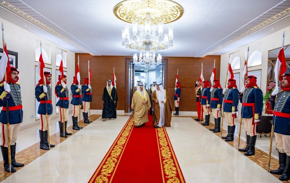 الملك المعظم يعود إلى أرض الوطن بعد زيارة خاصة لمصر