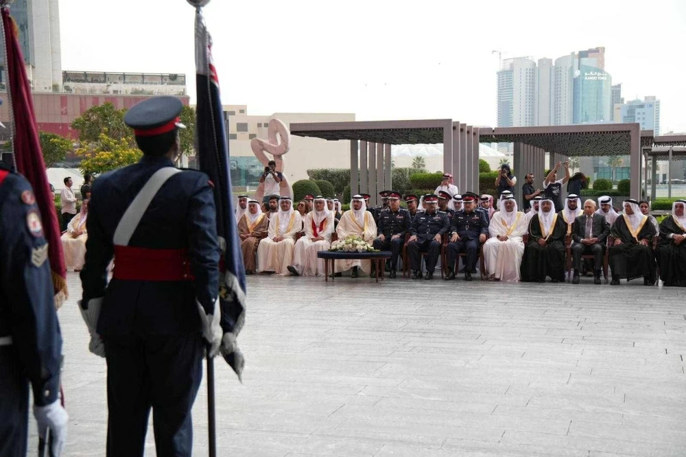 محافظة العاصمة تحتفي بالأعياد الوطنية في خليج البحرين