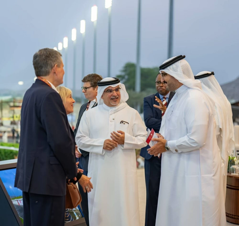 ولي العهد رئيس الوزراء يشهد مهرجان الرفه للإعلام لسباق الخيل