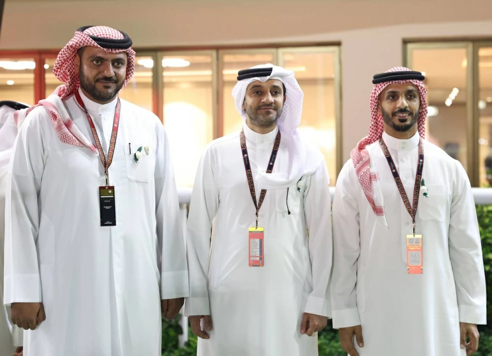 ولي العهد رئيس الوزراء يشهد مهرجان الرفه للإعلام لسباق الخيل