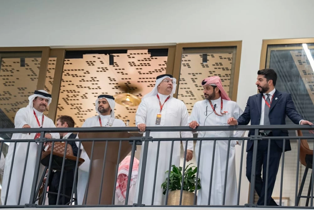 ولي العهد رئيس الوزراء يشهد مهرجان الرفه للإعلام لسباق الخيل