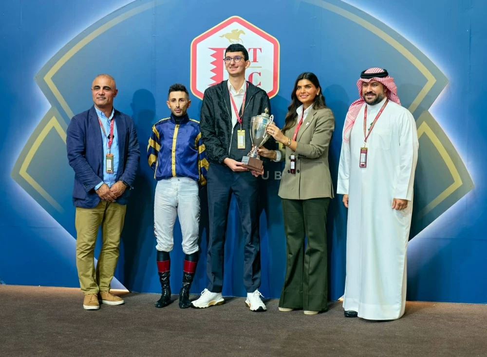 ولي العهد رئيس الوزراء يشهد مهرجان الرفه للإعلام لسباق الخيل