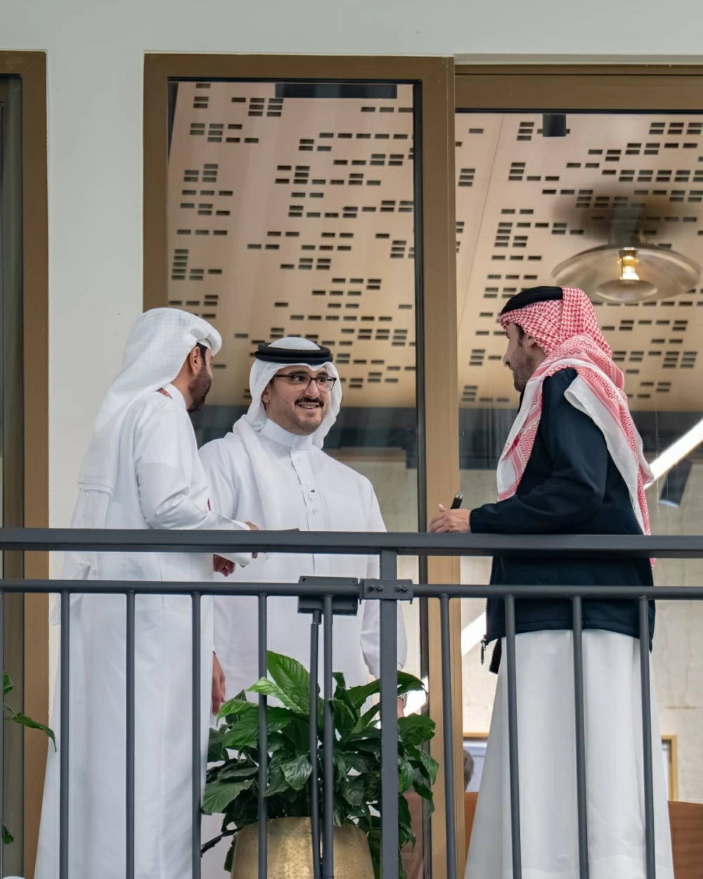 ولي العهد رئيس الوزراء يشهد مهرجان الرفه للإعلام لسباق الخيل