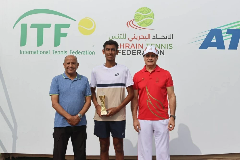 الهندي باباركر والروسية بازديروفا يتوجان بلقبي فردي الأولاد والفتيات