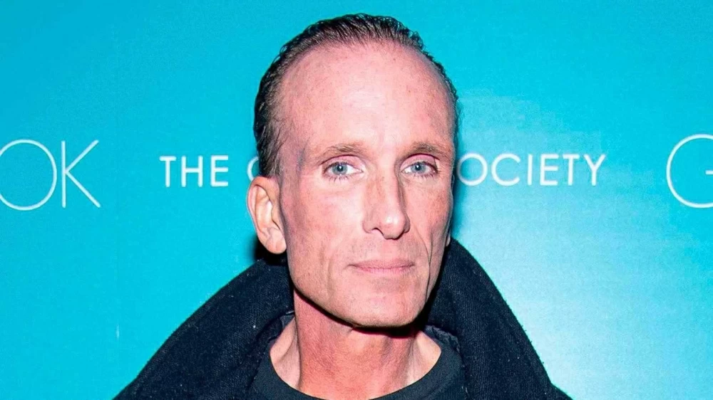 وفاة الممثل الأمريكي بيتر غرين.. العثور على نجم أدوار الشر ميتاً في شقته بنيويورك