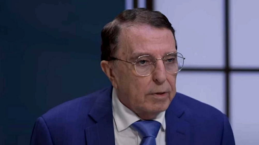 وفاة وزير الثقافة السوري الأسبق رياض نعسان آغا عن 78 عاماً