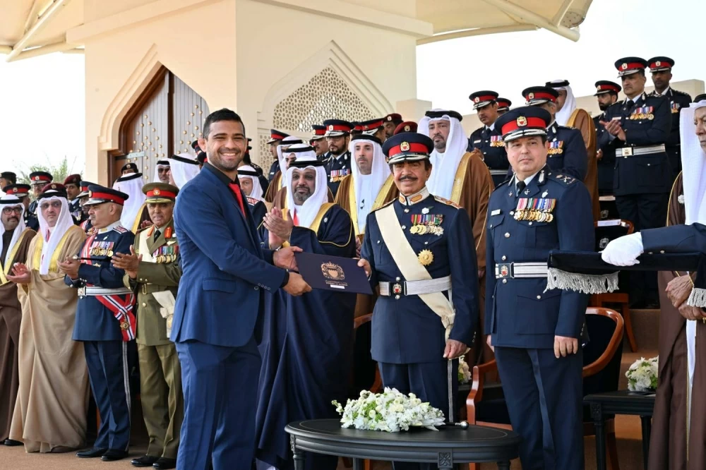 وزير الداخلية : هذه الوزارة السيادية يستقيم أمرها بالولاء والإخلاص ويمس سمعتها ما هو عكس ذلك ولم ولن أسمح إلا بما يرفع شأنها ويصون مكانتها