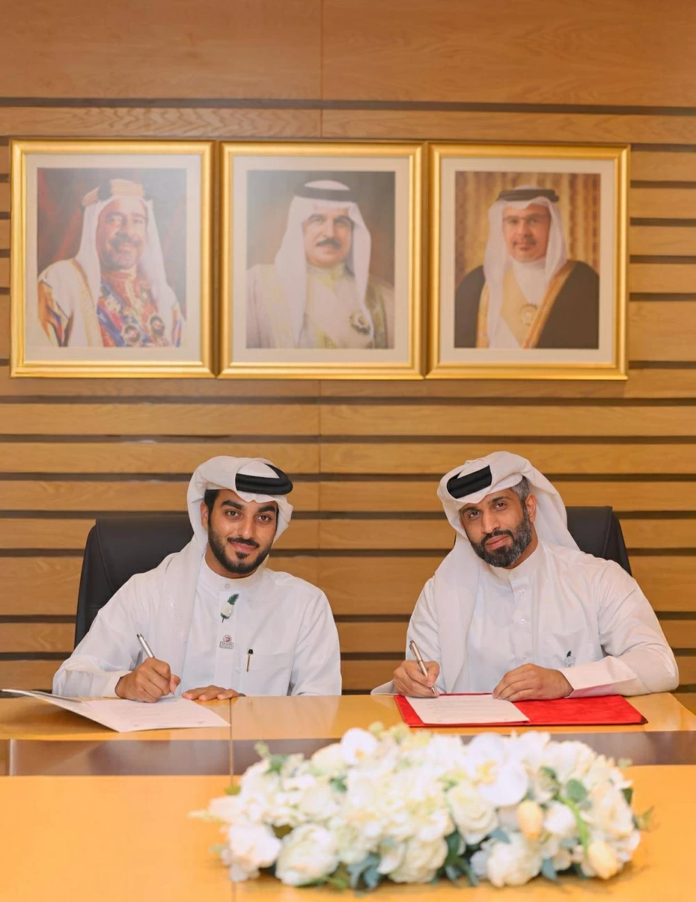 مركز ناصر العلمي والتقني يوقع مذكرة تفاهم مع الاتحاد البحريني للرياضات المائية لدعم الرياضة المدرسية