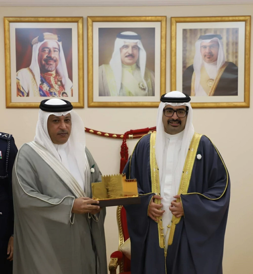 محافظ الجنوبية يكرم عدداً من الجهات الأمنية بمناسبة يوم شرطة البحرين