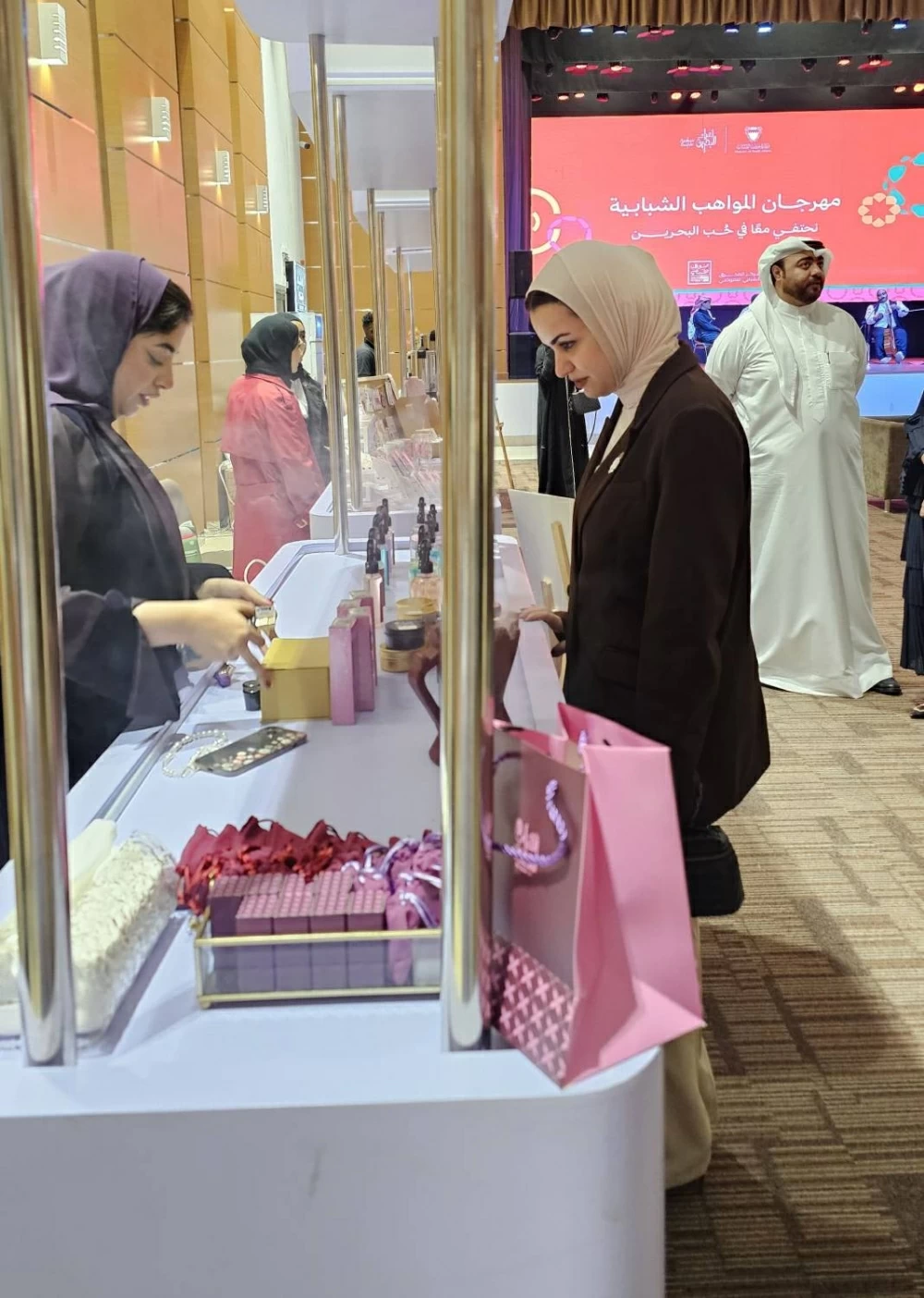 وزيرة شؤون الشباب تشهد إطلاق مهرجان المواهب الشبابية بمناسبة الأعياد الوطنية