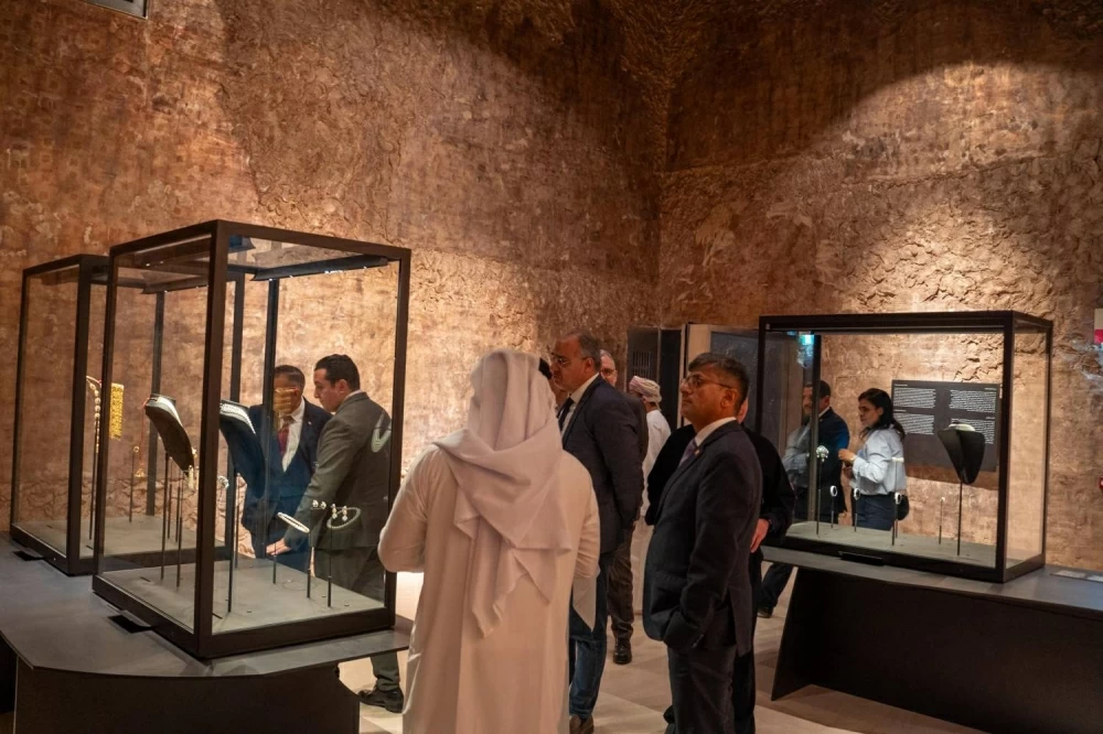 "الخارجية" تنظم جولة ثقافية للسفراء العرب في مهرجان ليالي المحرق