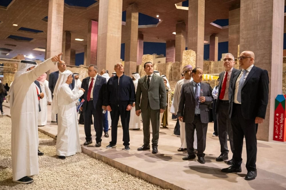 "الخارجية" تنظم جولة ثقافية للسفراء العرب في مهرجان ليالي المحرق