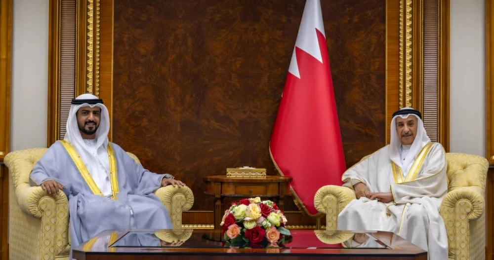 خالد بن عبدالله يلتقي سفير الإمارات ويؤكد على العلاقات الراسخة بين البلدين 