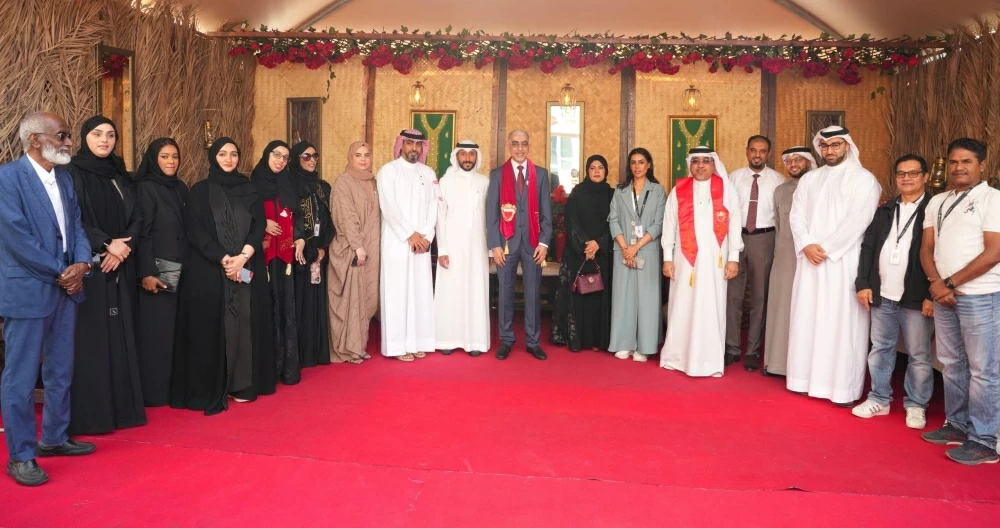 وزير الأشغال يشيد بمنجزات مملكة البحرين ويؤكد مواصلة العمل لتحقيق المزيد من النجاحات