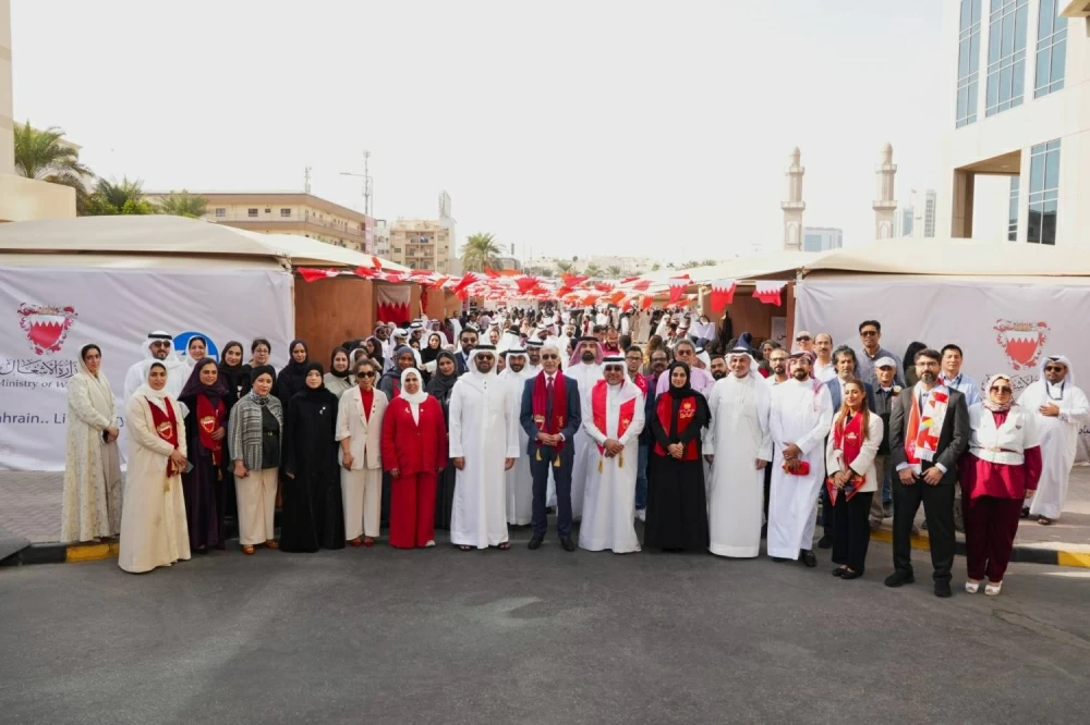وزير الأشغال يشيد بمنجزات مملكة البحرين ويؤكد مواصلة العمل لتحقيق المزيد من النجاحات