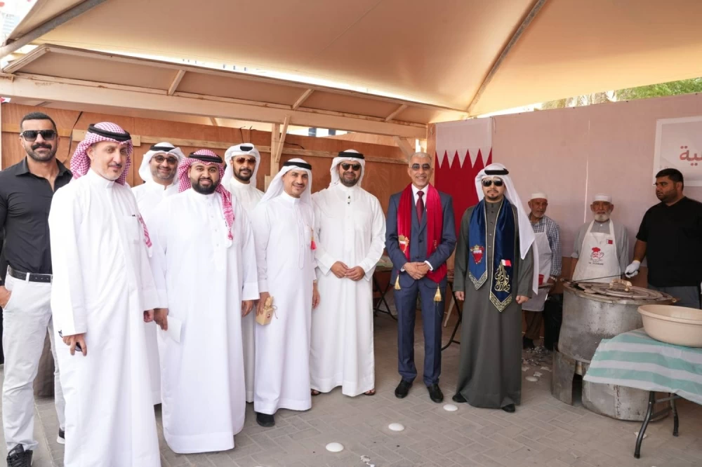 وزير الأشغال يشيد بمنجزات مملكة البحرين ويؤكد مواصلة العمل لتحقيق المزيد من النجاحات